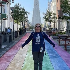 Meet your Posher, Becky